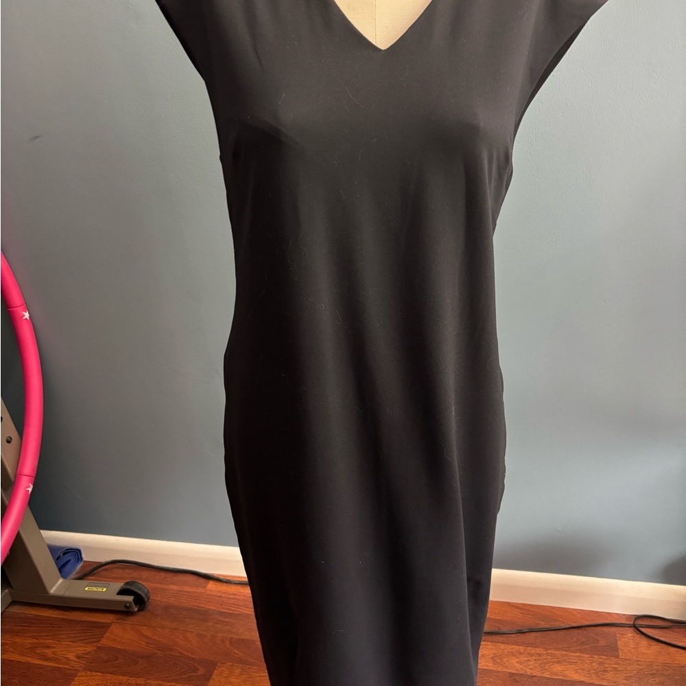 Tahari Black V-Neck Cap Sleeve Sheath Dress